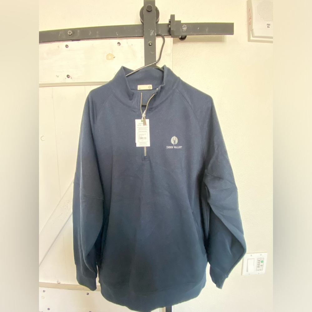 Mens XL , 1/4 zip Deer Valley sweater, NWT, smoke free home.